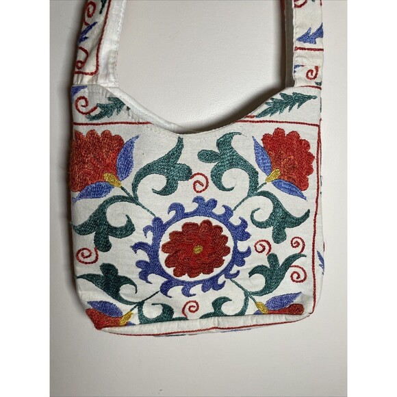 Unbranded Handbags - Embroidered Shoulder Bag from Greece Floral New! NWT